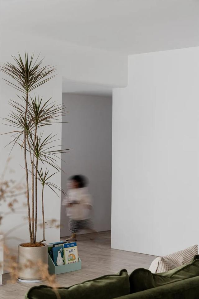 176㎡现代极简风，复古范的元素+绿植装饰，满屋惬意的设计-5.jpg