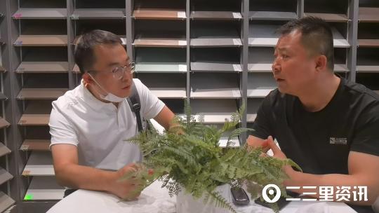 榆林一市民花6.2万元全屋定制家具，结果柜门“打架”还起翘-5.jpg
