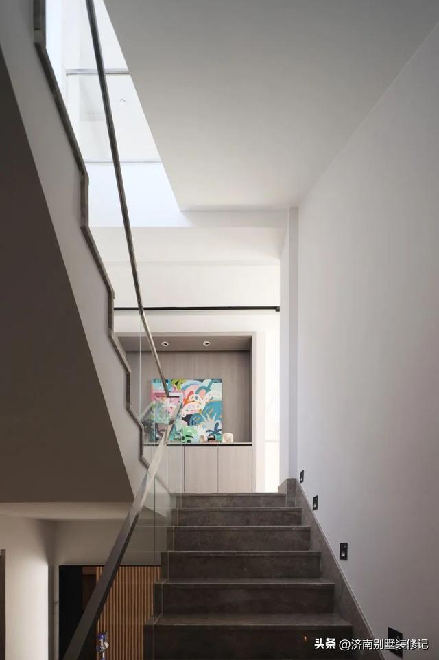 334㎡现代住宅，藏在极简风里的纯粹感-13.jpg