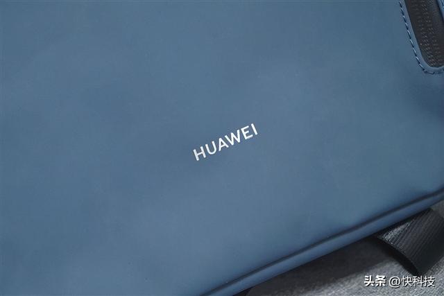 北欧极简风+防水PU！华为轻尚双肩包图赏-5.jpg