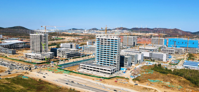 中建五局烟台大学开发区科教园区项目全面进入装饰装修阶段-2.jpg