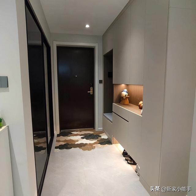她家极简风新房，全屋网红灰，不做电视墙太喜欢了，值得参考-4.jpg
