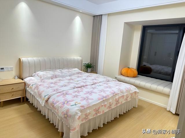 看她家“穷”装修的奶油风新房，全屋花了18.5万，效果温馨又舒适-11.jpg