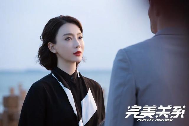 极简风，才是中年女人的标配，高级又韵味-5.jpg