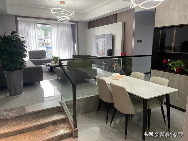 看她家入住大半年错层的新房，装修显得很有品位，生活更是精致呀-2.jpg
