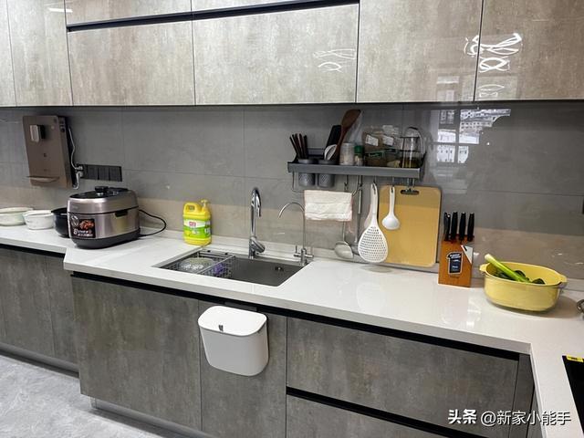 看她家入住大半年错层的新房，装修显得很有品位，生活更是精致呀-7.jpg