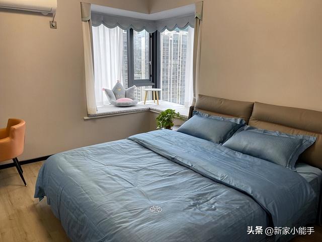 看她家入住大半年错层的新房，装修显得很有品位，生活更是精致呀-9.jpg