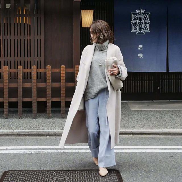 这个冬季就是要穿“极简风”，高级有气质，这些穿衣套路请收下-3.jpg