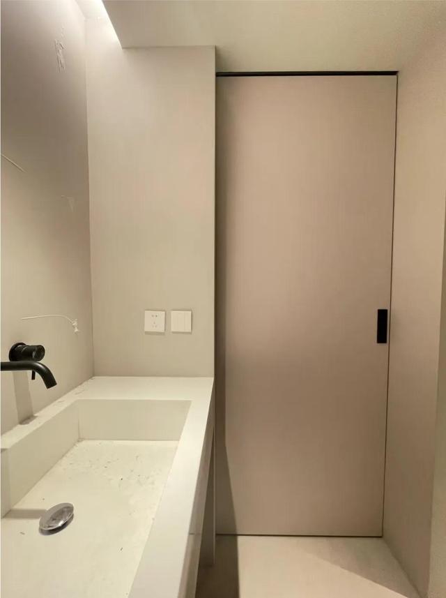 80后大叔“装修的新房”火了，极简风+可移动电视，越住越舒服-14.jpg