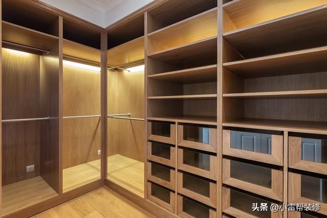 家里的衣柜是定制好，还是自己买板子请木工做好？今天终于明白了-1.jpg