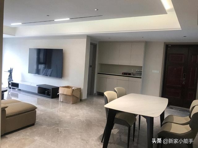 耗时三个月装修完工，打扫干净放着通风中，全屋选择灰色很耐看！-1.jpg