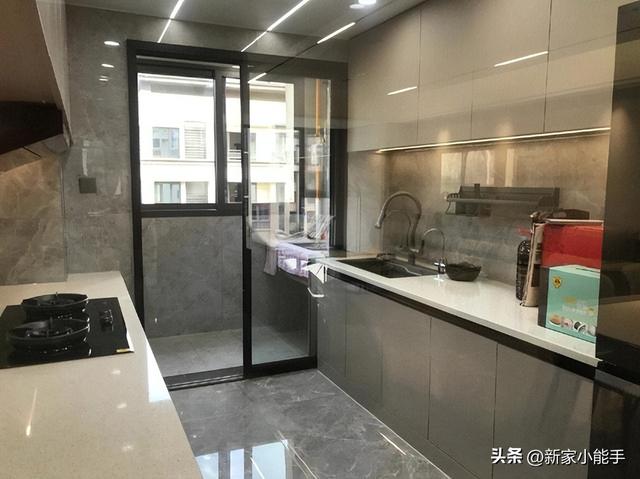 耗时三个月装修完工，打扫干净放着通风中，全屋选择灰色很耐看！-7.jpg