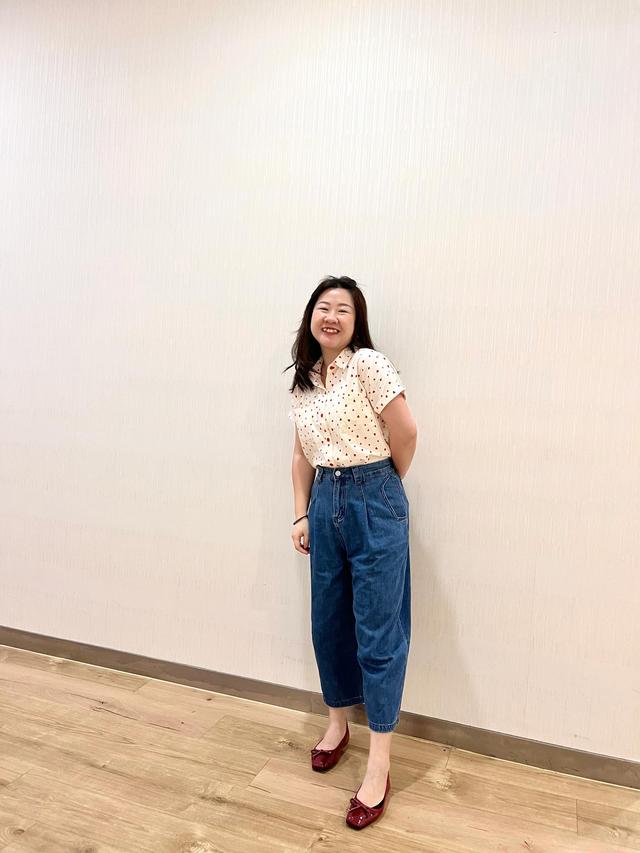周一，波点衬衫和牛仔裤，轻法式就这么简单-2.jpg
