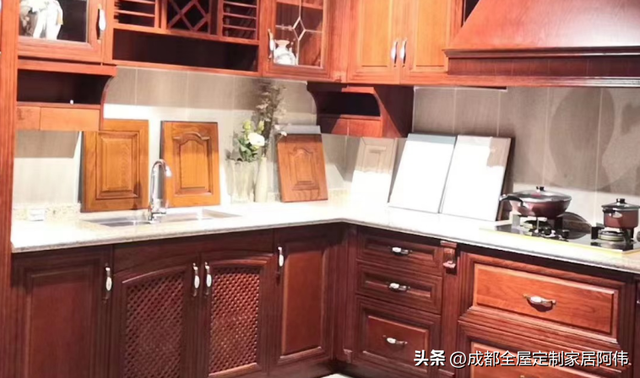 橱柜全屋定制好还是人工做好（橱柜整体定制包括什么）-1.jpg