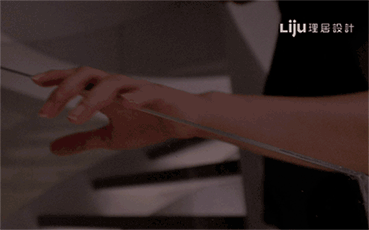 d12.gif