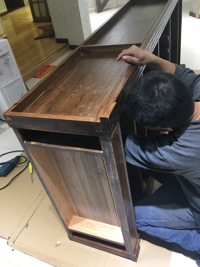 定制衣柜与成品家具有什么区别？别花冤枉钱-3.jpg