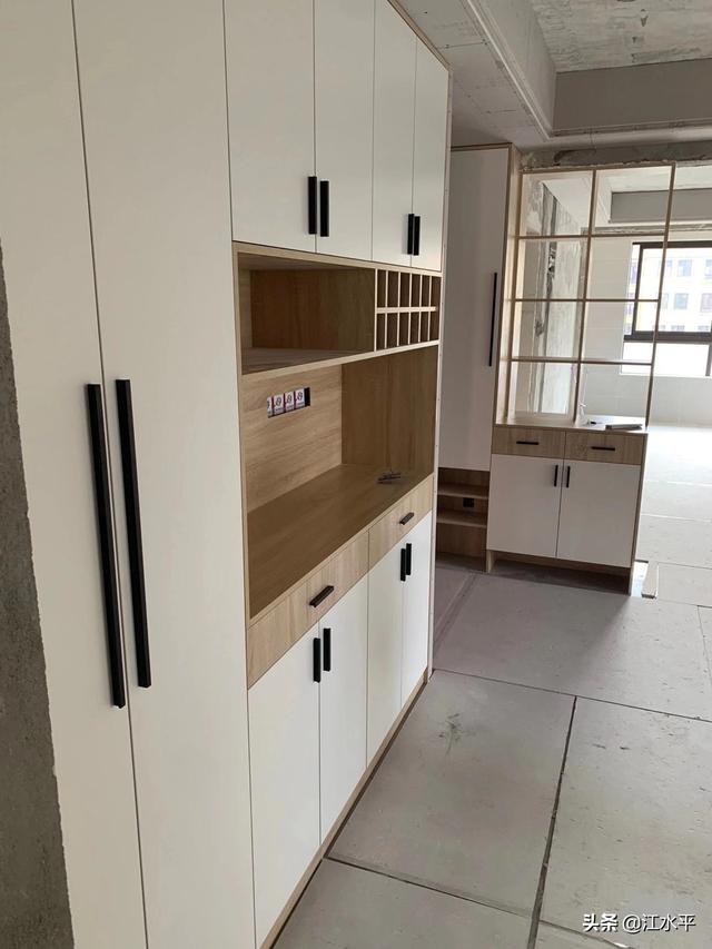 家具怎么选？木工家具、定制或成品家具？不花冤枉钱就选到合适的-1.jpg