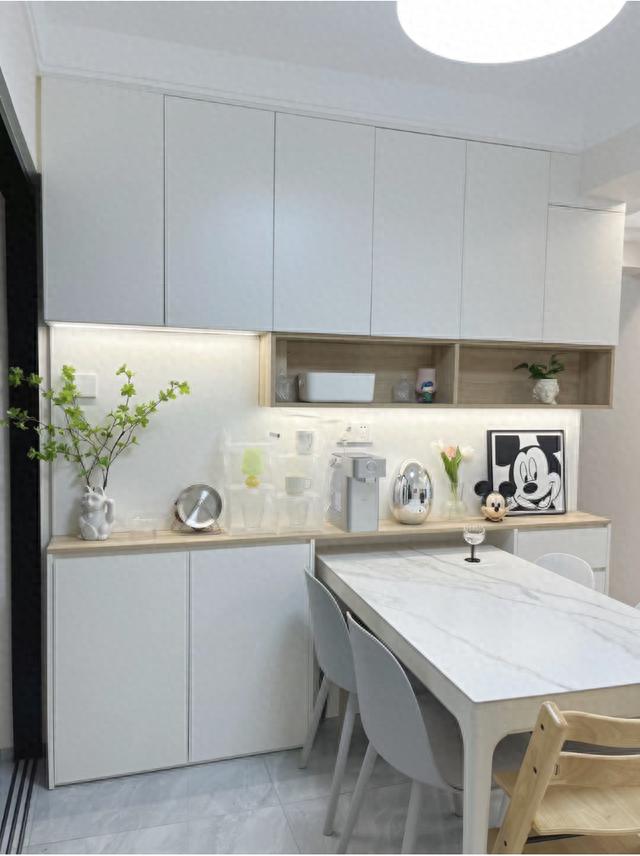 她家仅72㎡，却花3.5w做了60+㎡的柜子，全屋温馨又实用，太赞了-7.jpg