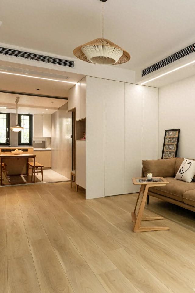 上海夫妻的130㎡家走红，坚持全屋打满柜子，效果那叫一个大气-6.jpg