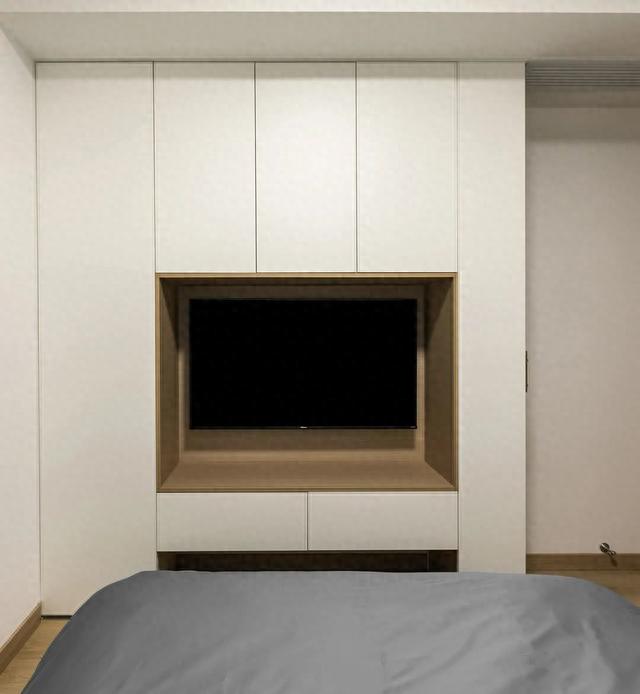 上海夫妻的130㎡家走红，坚持全屋打满柜子，效果那叫一个大气-17.jpg
