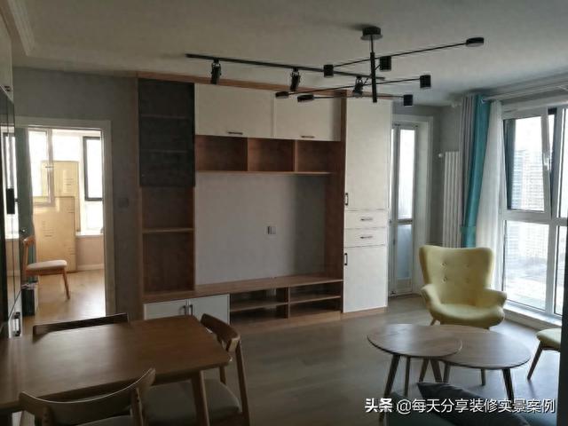 越来越多人不做吊顶，看她家装修，全屋定制的柜子真漂亮，晒晒-4.jpg