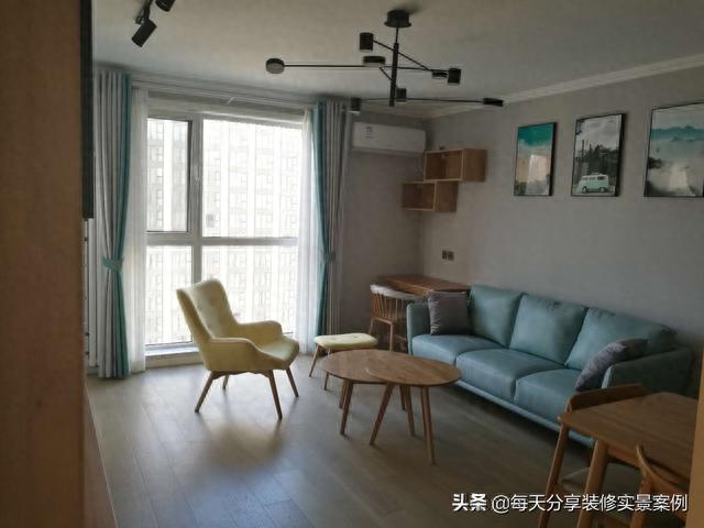 越来越多人不做吊顶，看她家装修，全屋定制的柜子真漂亮，晒晒-5.jpg