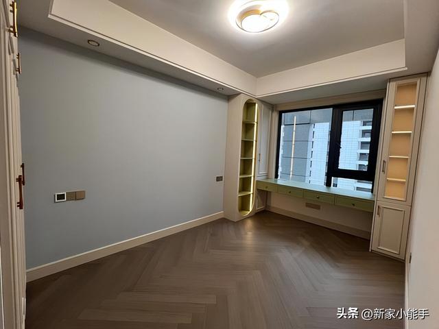 新房全屋打扫干净，装修美式风格，还没布置家具家电看起来很喜欢-5.jpg