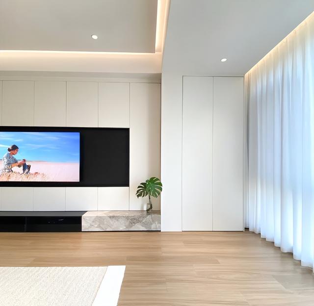 上海00后女生，因极简装修走红，全屋空荡荡，笑称“家徒四壁”风-7.jpg