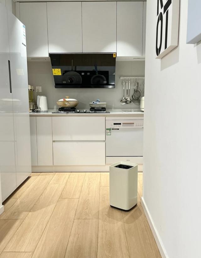 85m²通铺木纹砖，两室奶油风极简-11.jpg