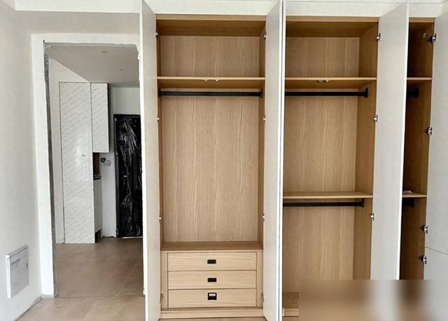 家里装修，柜子是木工打还是选全屋定制？看完明白了-1.jpg