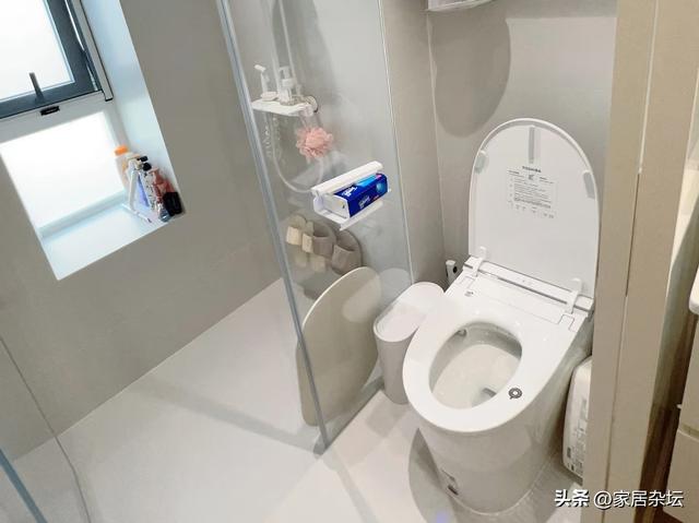 普通家庭的卫生间就该这么装修，干干净净，那才叫舒服-11.jpg