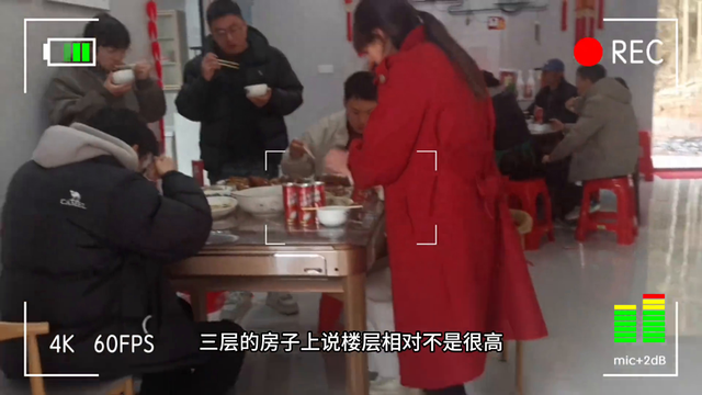 农村自建房终于入住啦，全屋简单装修，一家人特别满足，分...-1.jpg