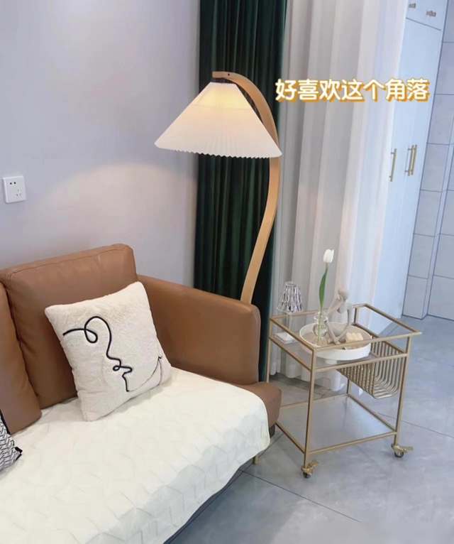 看了她家的现代轻奢风，被彻底“治愈”了，温馨又时尚-4.jpg