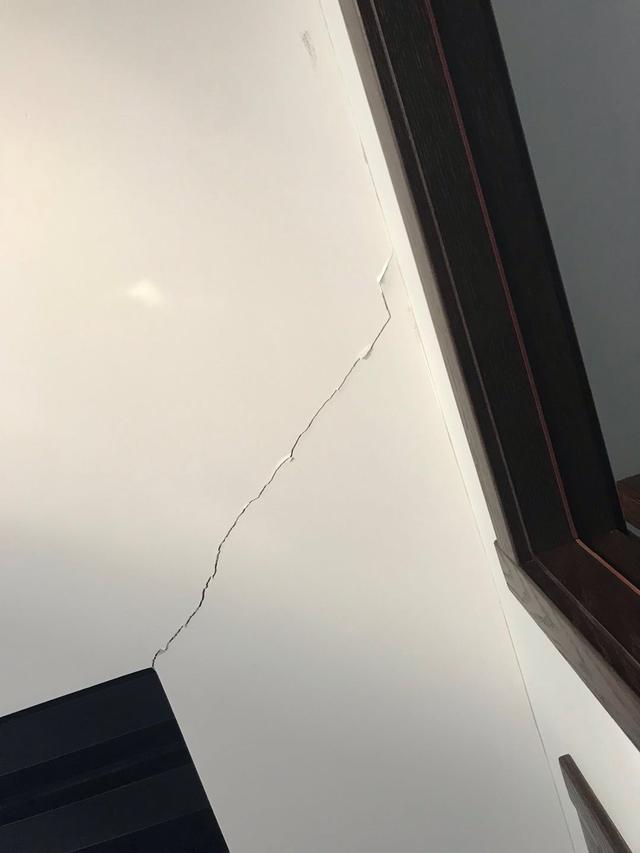 装修时为什么要多去现场“盯工”？因为：每个师傅都有自己的想法-14.jpg