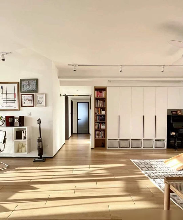 这套126㎡的房子，坚持全屋打满柜子，效果不是一般的实用-6.jpg