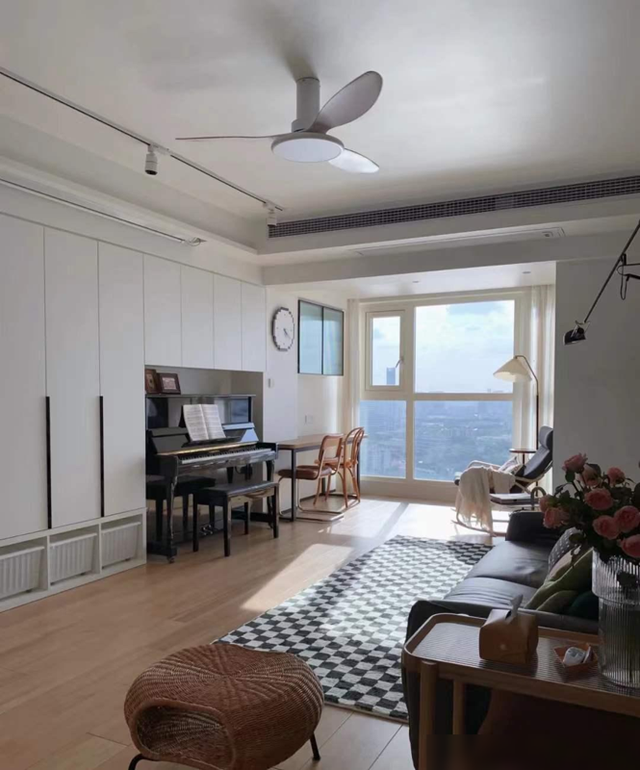 这套126㎡的房子，坚持全屋打满柜子，效果不是一般的实用-7.jpg