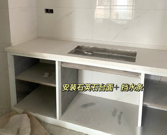 网友晒出自家厨房：“砖砌橱柜”太爽了，全屋定制根本比不上！-15.jpg