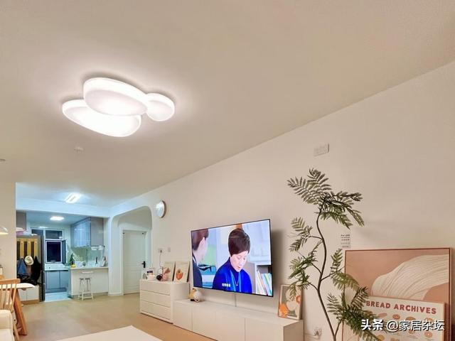越来越多人不装吊顶了，学学现在流行的3种装修设计，省钱还高级-12.jpg