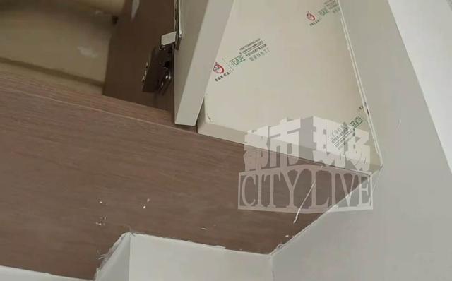 定制家具货不对板 记者帮忙从中调解-8.jpg