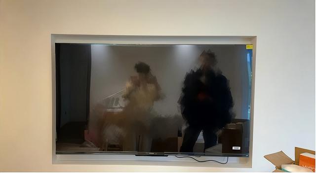解救极简风装修中的重灾区，内行人教你如何快速选出真超薄电视-2.jpg